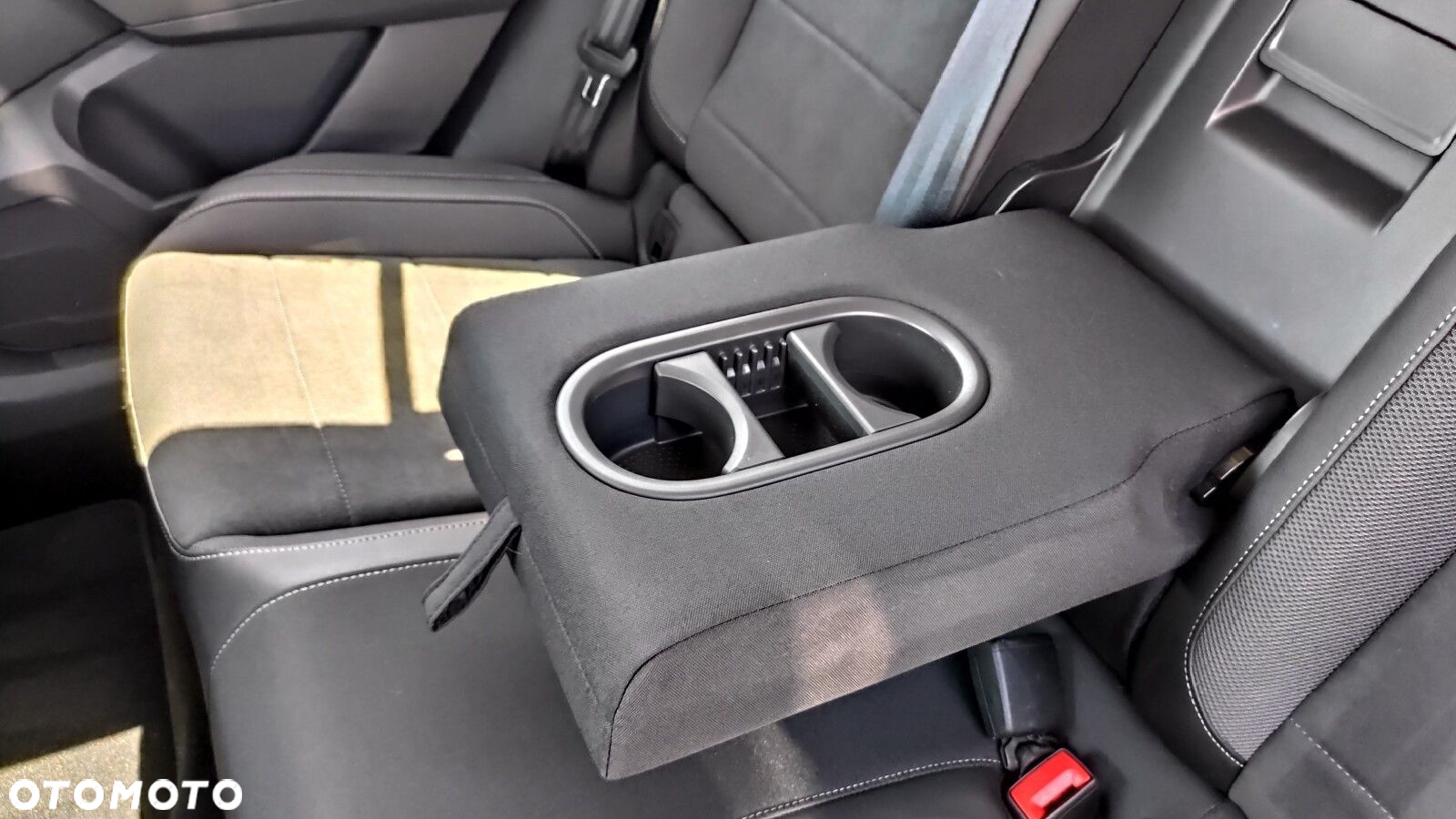 Volkswagen T-Roc - 30
