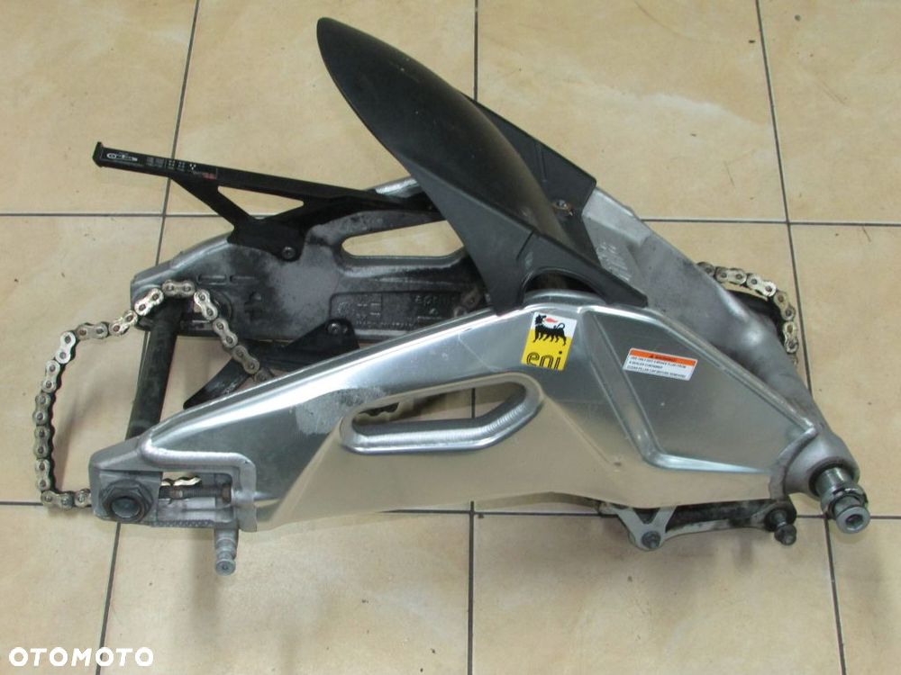 Aprilia Tuono V4 1100 15+ wahacz