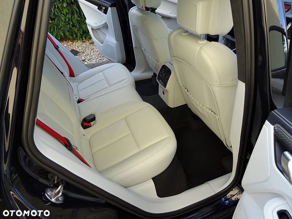 Porsche Macan - 8