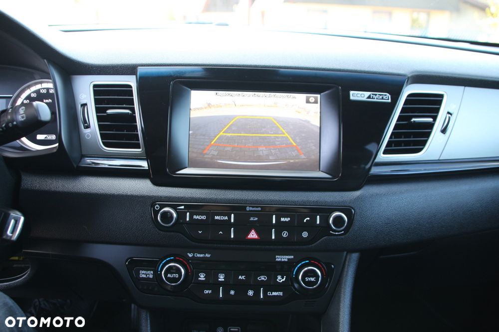 Kia Niro 1.6 GDI HEV 2WD OPF Edition 7 - 17