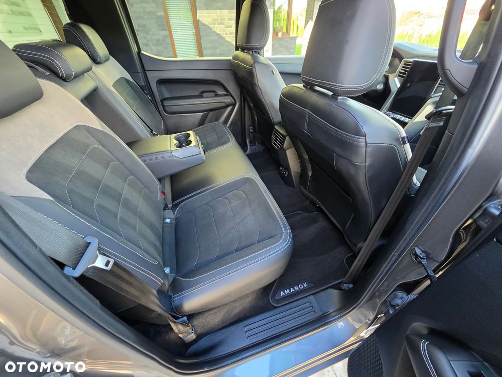 Volkswagen Amarok 3.0 V6 TDi 4MOTION Style - 37
