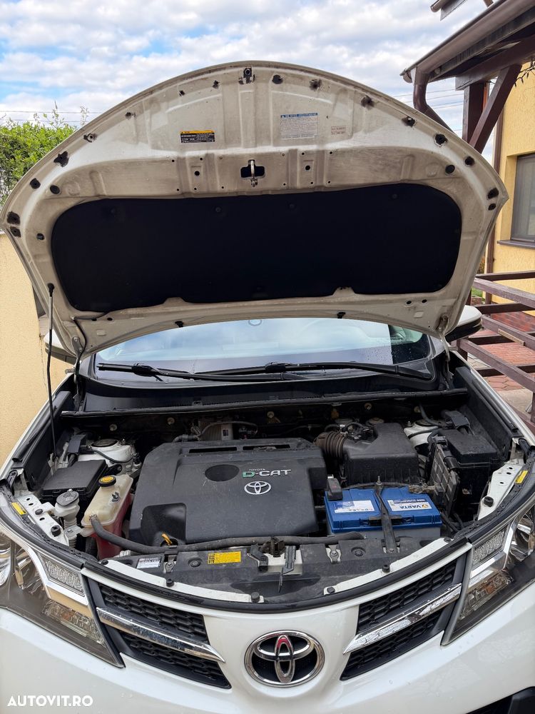 Toyota RAV4 2.2 D-4CAT 4WD Aut Luxury 18" - 6