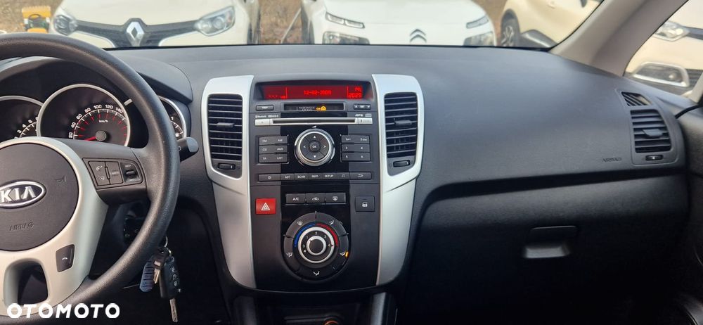 Kia Venga 1.4 CVVT Attract - 12