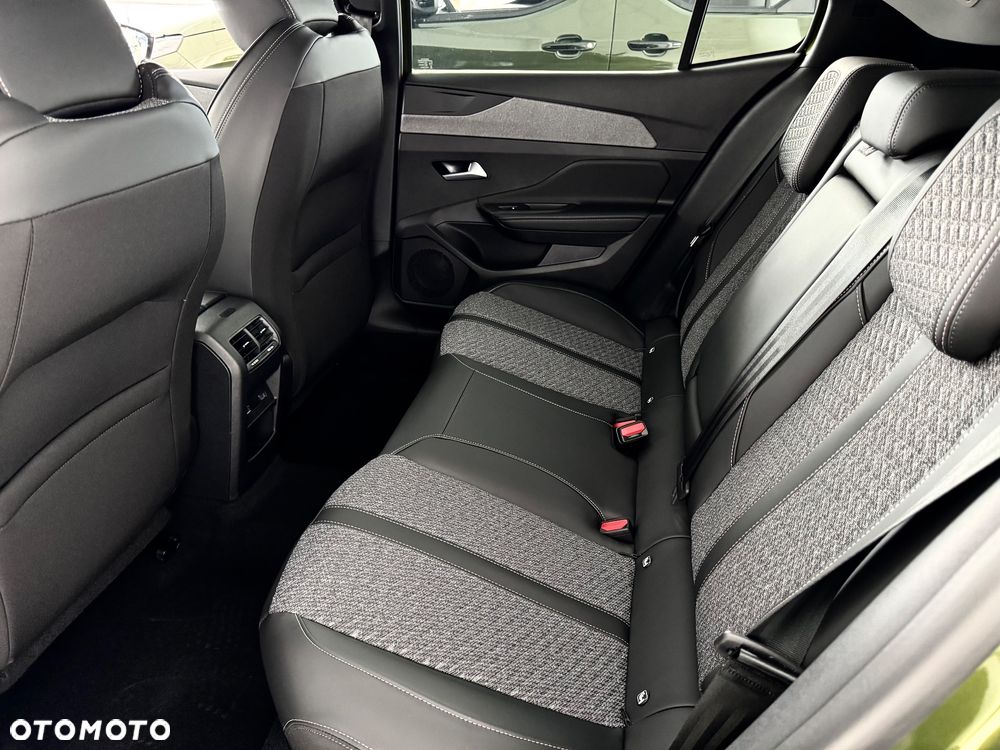 Peugeot 408 HYBRID 145 e-DSC6 Allure Business - 10
