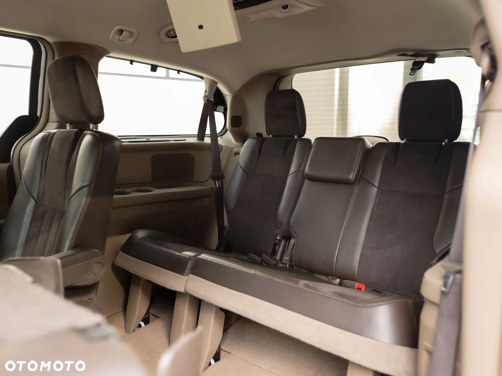 Lancia Voyager 3.6 Platinum - 32