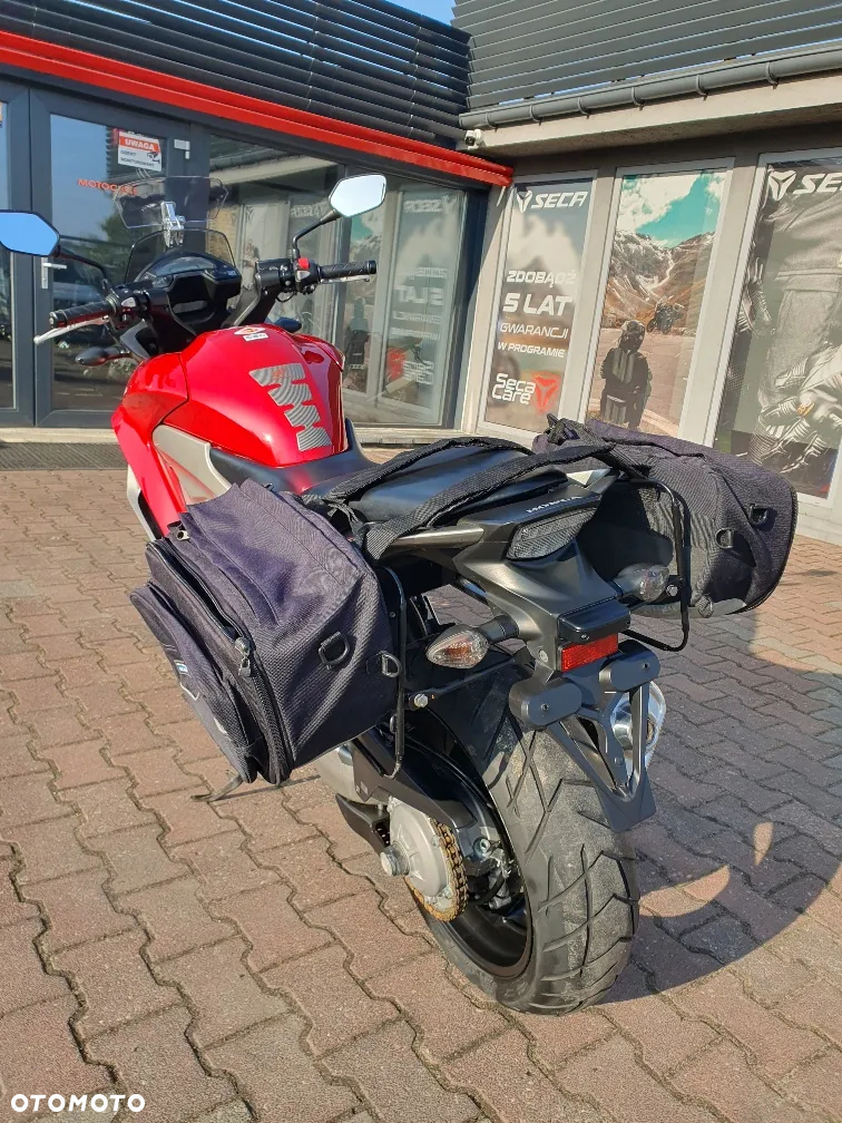 Honda VFR - 3