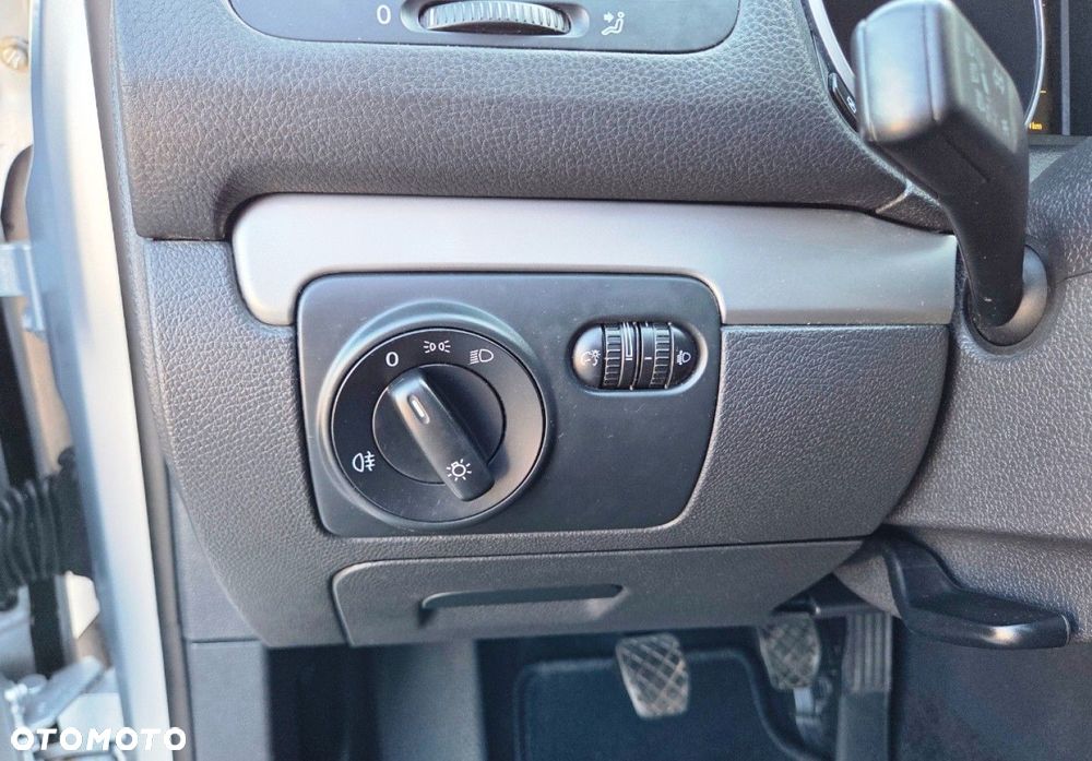 Volkswagen Golf - 19