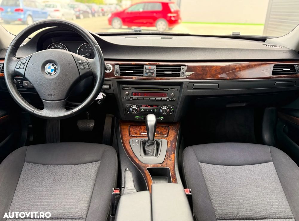 BMW Seria 3 318i Aut. - 17