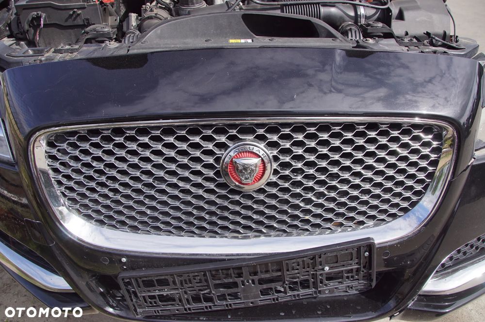 Auto na części 692106889 Jaguar XF X260 2017 2.0 d aj200 204DTA 180 km skrzynia ZF 8HP45 Santorini Black drzwi prawe błotnik lampa grill silnik skrzynia biegów klapa fotele lampy dpf  szyba lusterko deska wybierak pokrętło selektor skup aut - 22