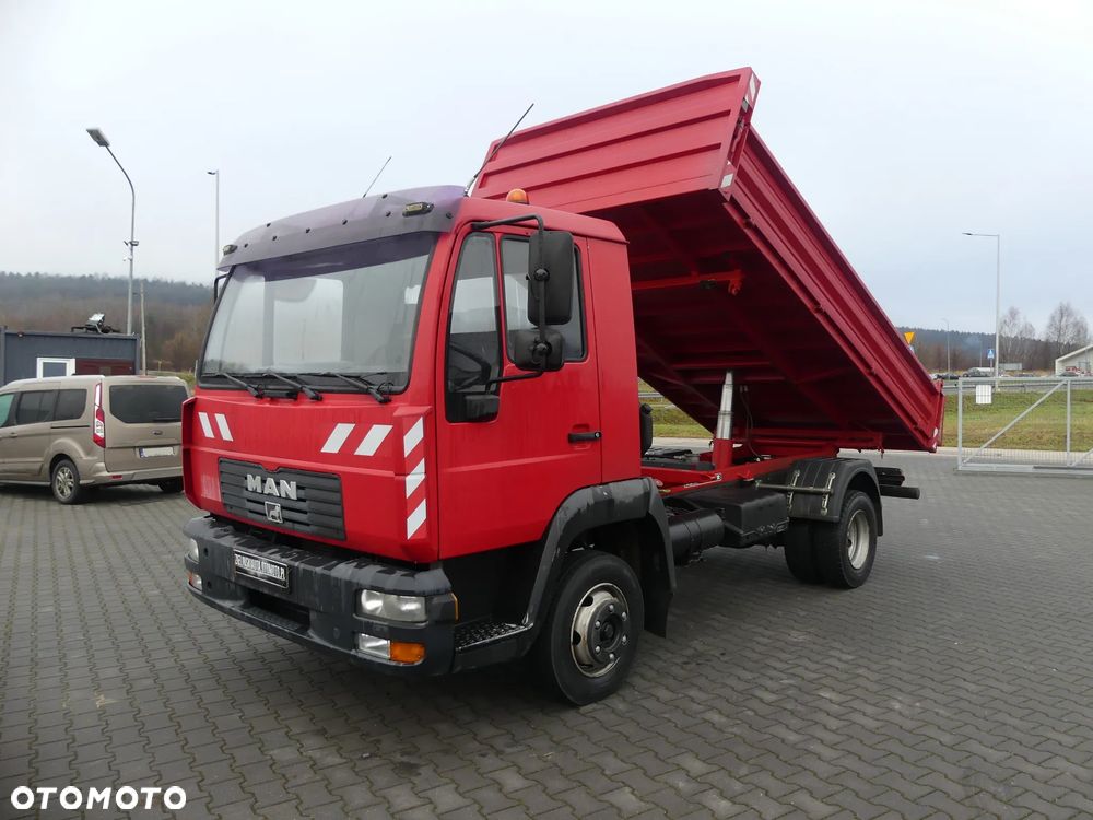 MAN LE 8.180 / 3- STRONNA WYWROTKA / BLOKADA MOSTU / - 1