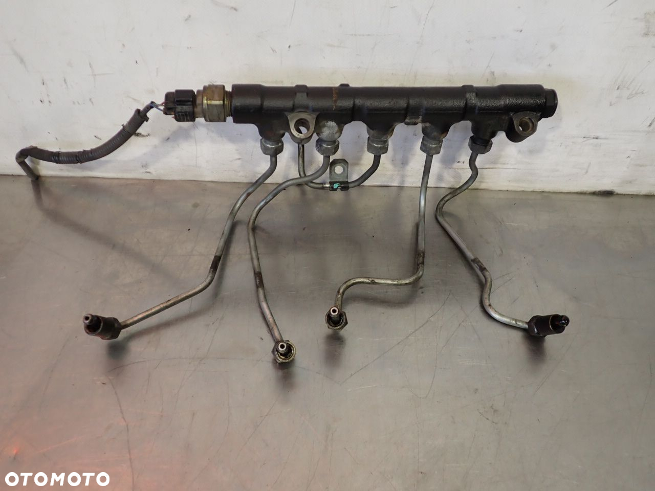 LISTWA WTRYSKOWA TOYOTA COROLLA E12 89458-12020 - 4