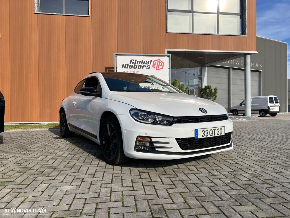 VW Scirocco 2.0 TDI Sport DSG - 2