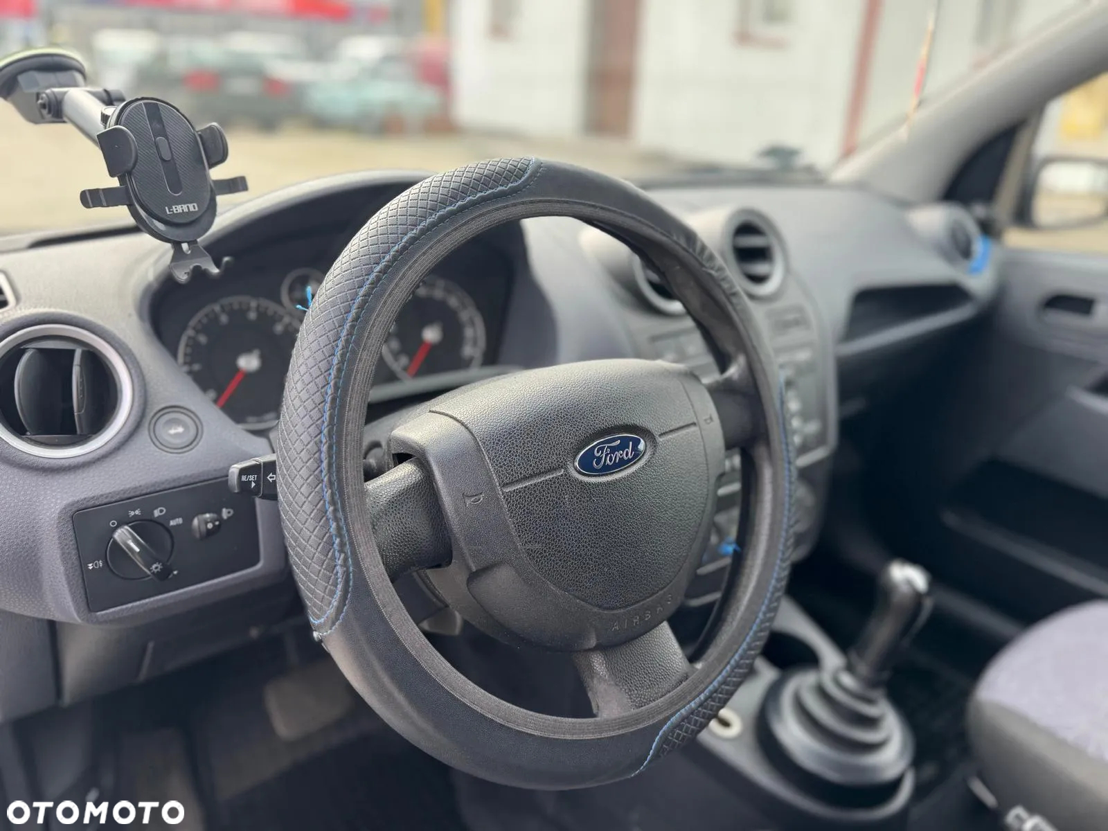 Ford Fiesta - 10