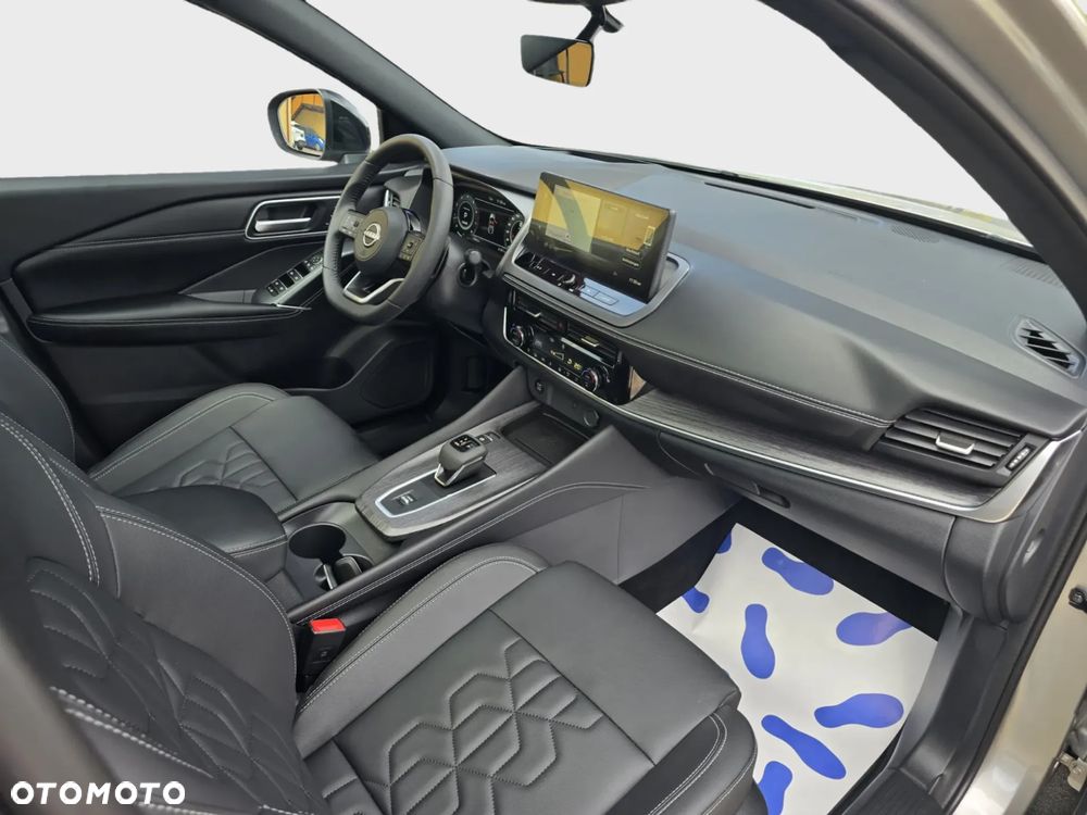 Nissan Qashqai 1.3 DIG-T MHEV Xtronic Tekna - 17
