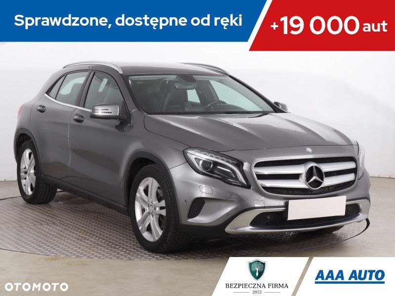 Mercedes-Benz GLA - 2