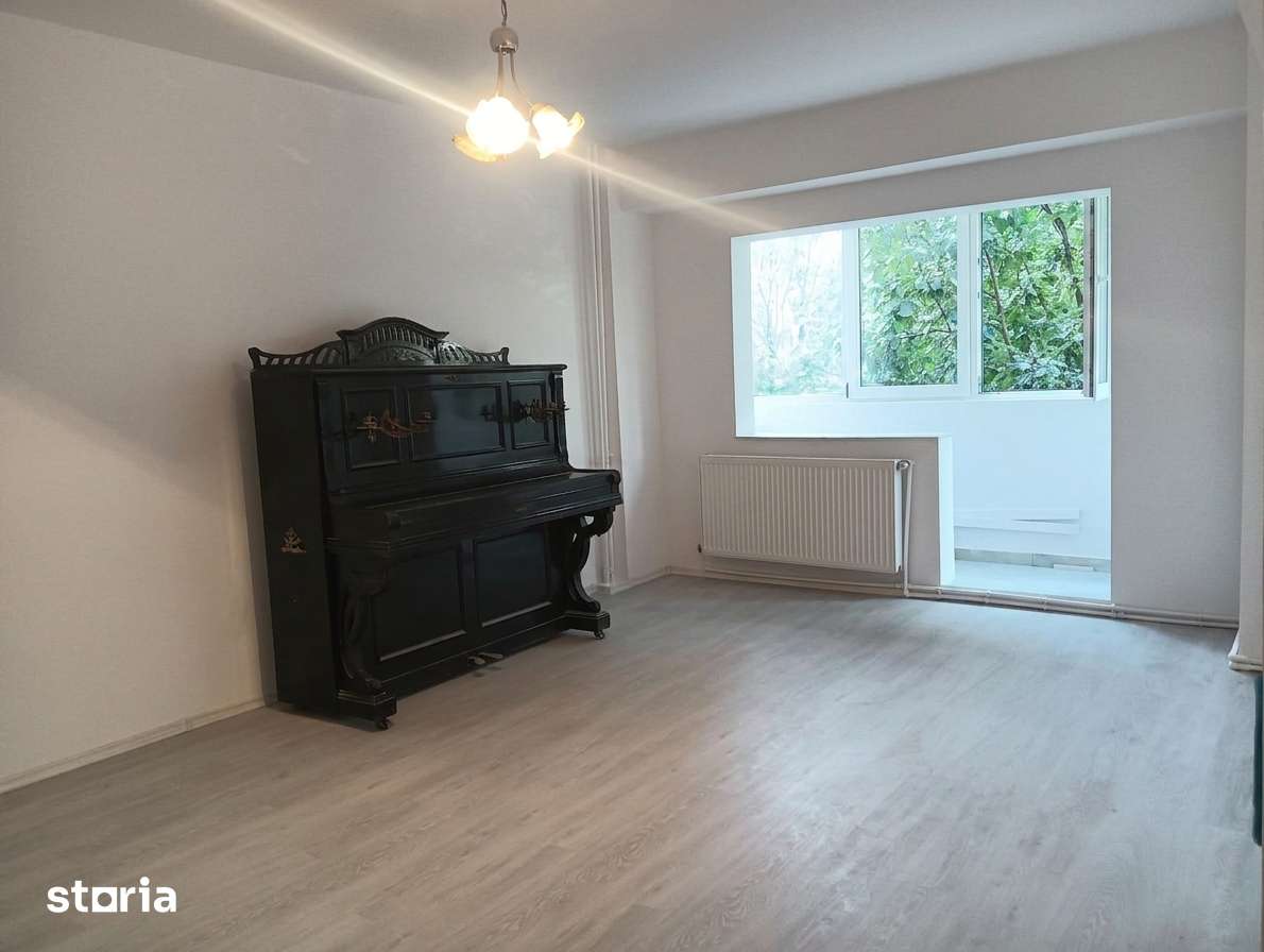 VANZARE APARTAMENT 4 CAMERE CALEA RAHOVEI - PARCUL SEBASTIAN — fotografia 1