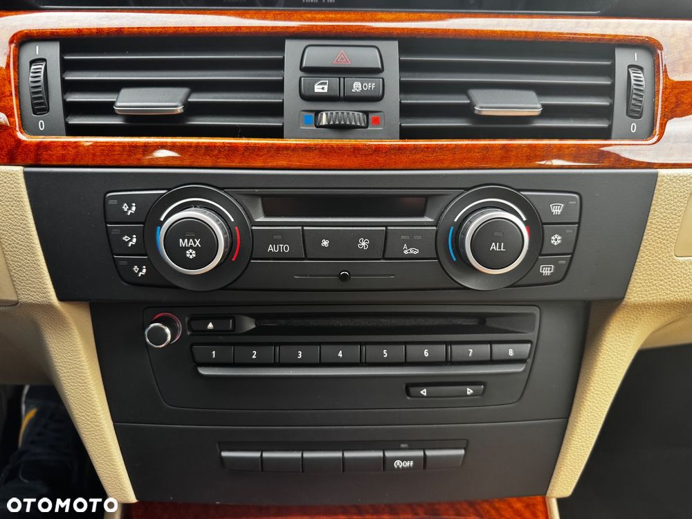 BMW Seria 3 320d DPF - 35