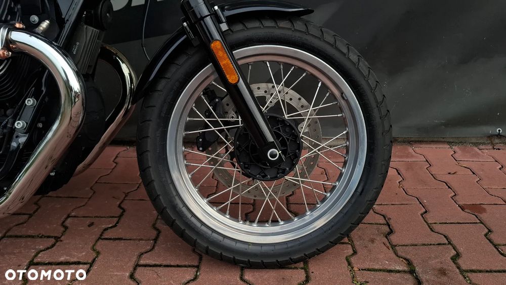 Moto Guzzi V7 - 14