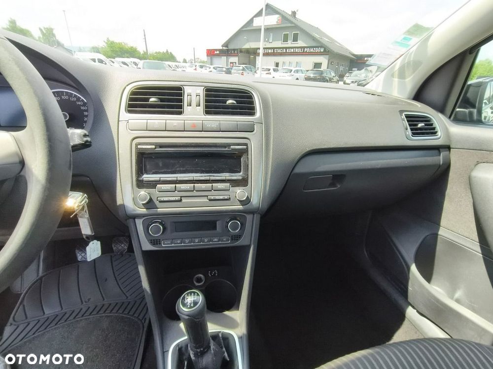 Volkswagen Polo - 12
