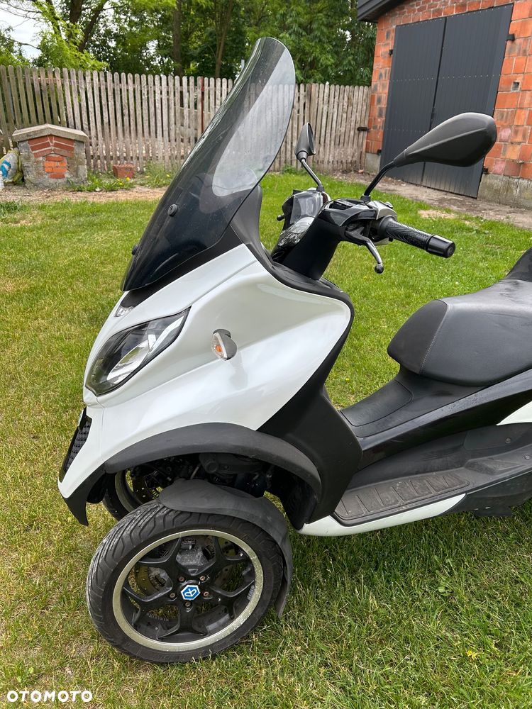 Piaggio MP-3 - 2