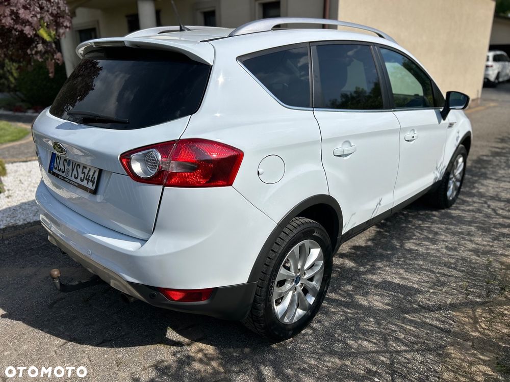 Ford Kuga 2.0 TDCi 2x4 Titanium - 9