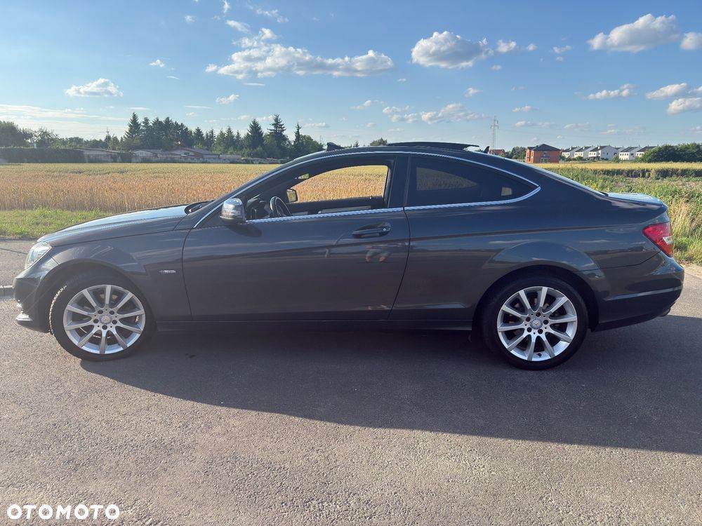 Mercedes-Benz Klasa C 180 BlueEFFICIENCY 7G-TRONIC - 11