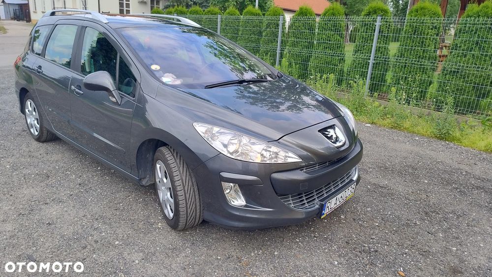 Peugeot 308 2010 photo 2