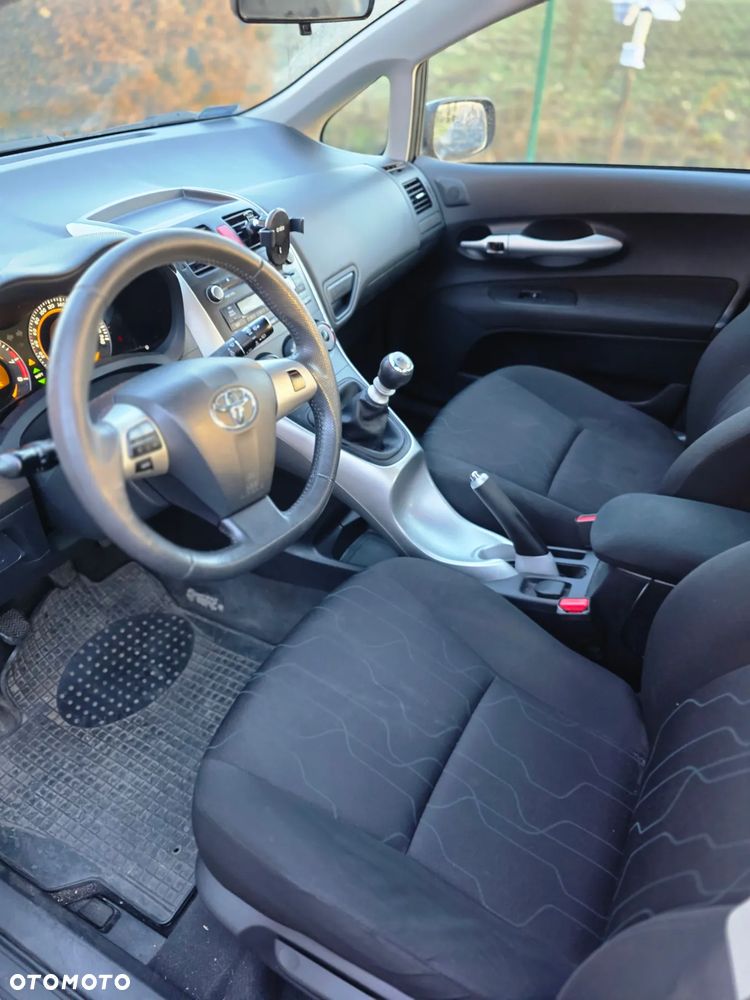 Toyota Auris 1.6 Active - 12