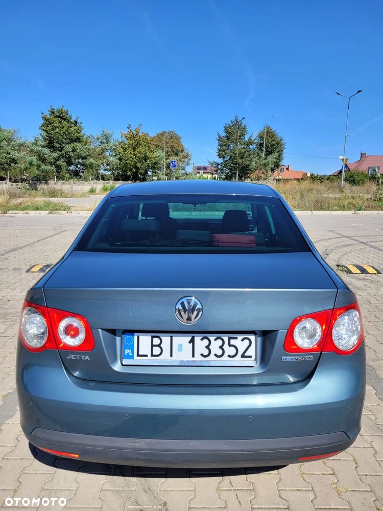 Volkswagen Jetta 1.9 TDI DPF Comfortline BlueMotion - 5