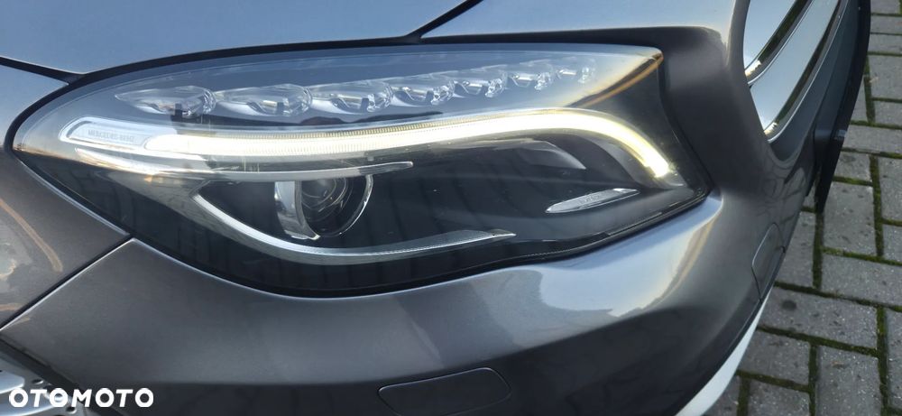 Mercedes-Benz GLA 250 7G-DCT StreetStyle - 18