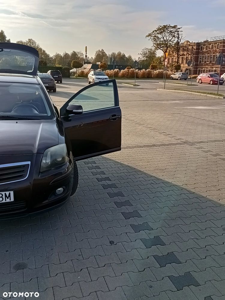 Toyota Avensis 1.8 VVT-i Travel - 3