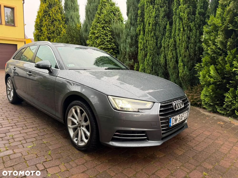 Audi A4 Avant 2.0 TDI S tronic - 1