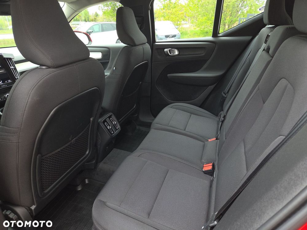 Volvo XC 40 T3 Momentum Pro - 13