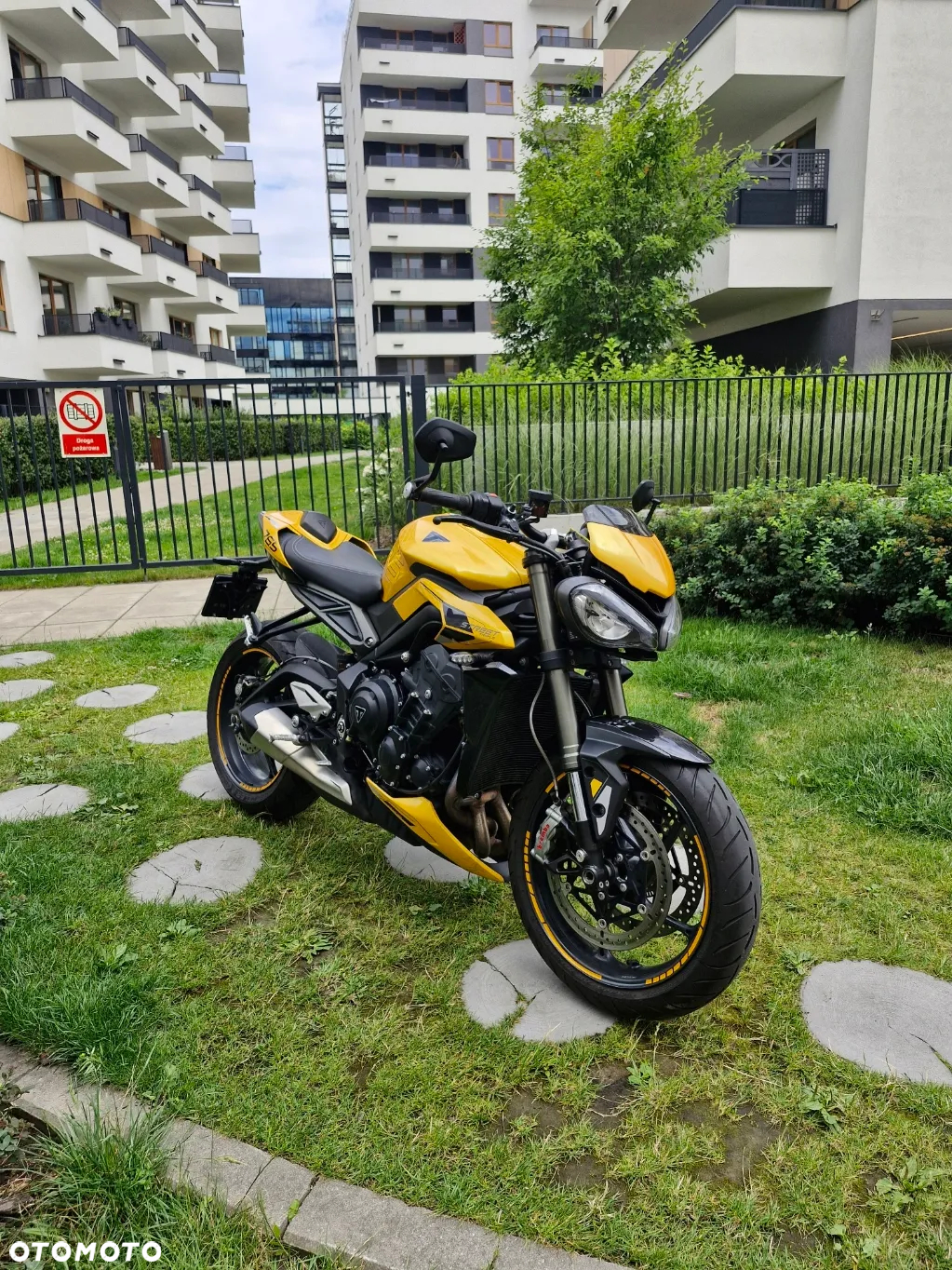 Triumph Street Triple - 2
