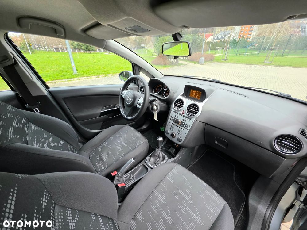 Opel Corsa 1.2 16V Edition 150 S&S - 9