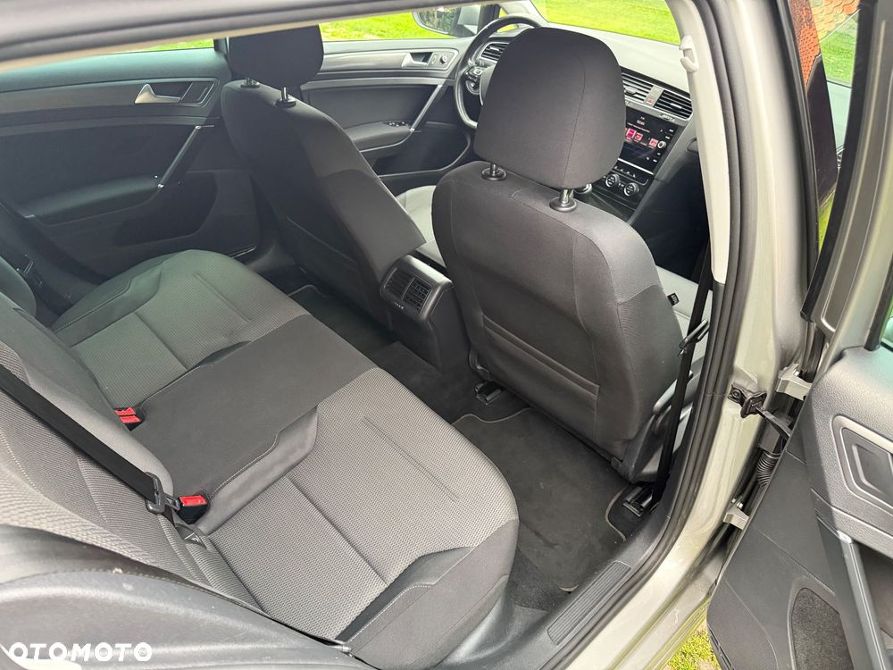 Volkswagen Golf 1.6 TDI BMT Highline - 13