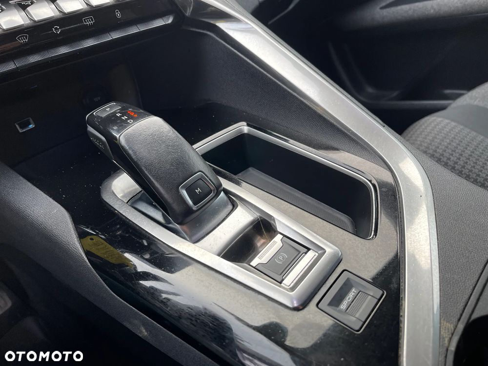 Peugeot 3008 BlueHDi 120 Stop & Start EAT6 Active Business-Paket - 18