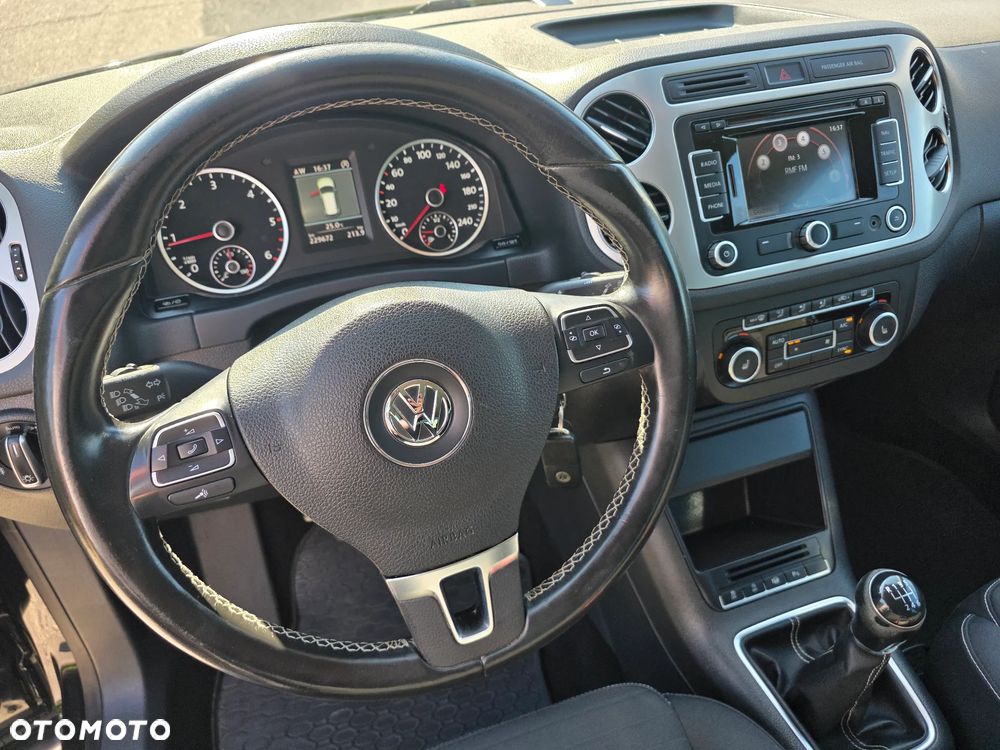 Volkswagen Tiguan 2.0 TDI DPF BlueMotion Technology Cup Sport & Style - 11