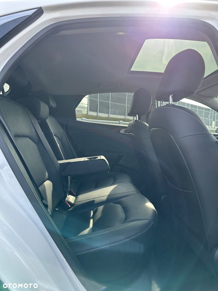 Kia XCeed - 30