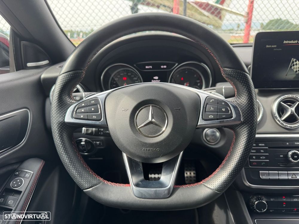 Mercedes-Benz CLA 220 d AMG Line Aut. — fotografia 21