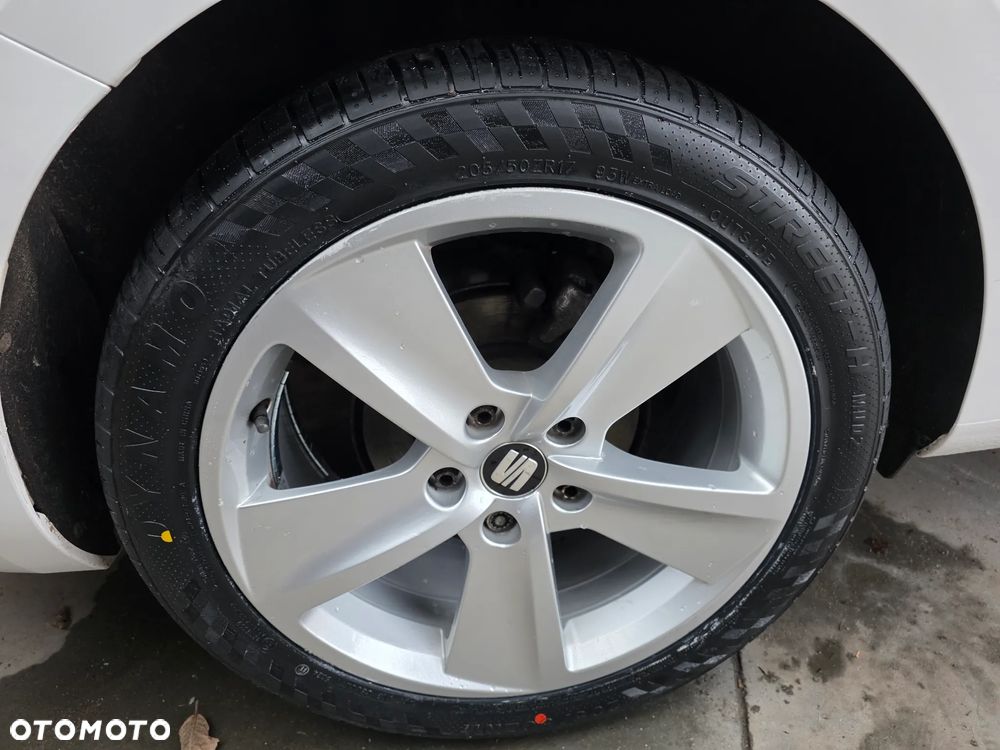 Seat Leon 2.0 TDI DPF Ecomotive DSG FR - 40