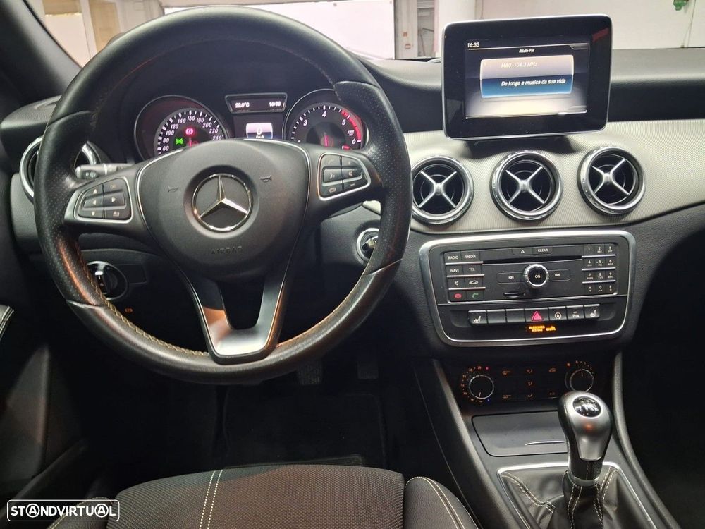 Mercedes-Benz GLA 180 d Urban - 10