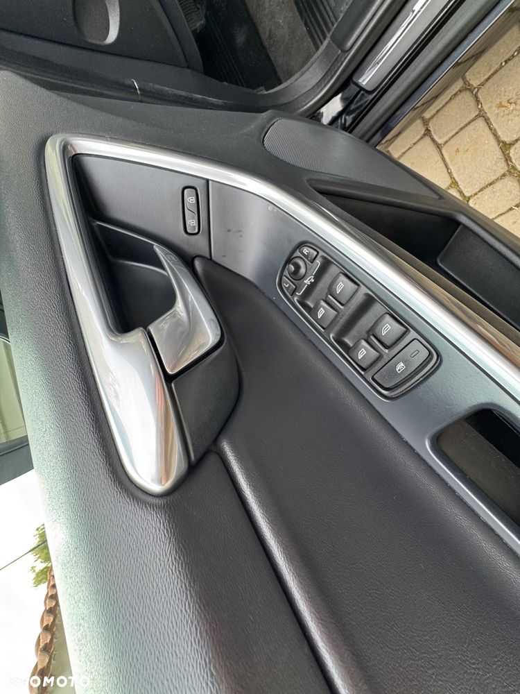 Volvo XC 60 - 26
