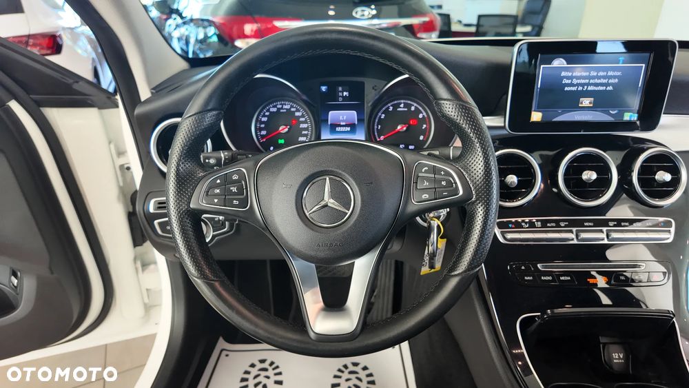 Mercedes-Benz Klasa C 200 7G-TRONIC - 24