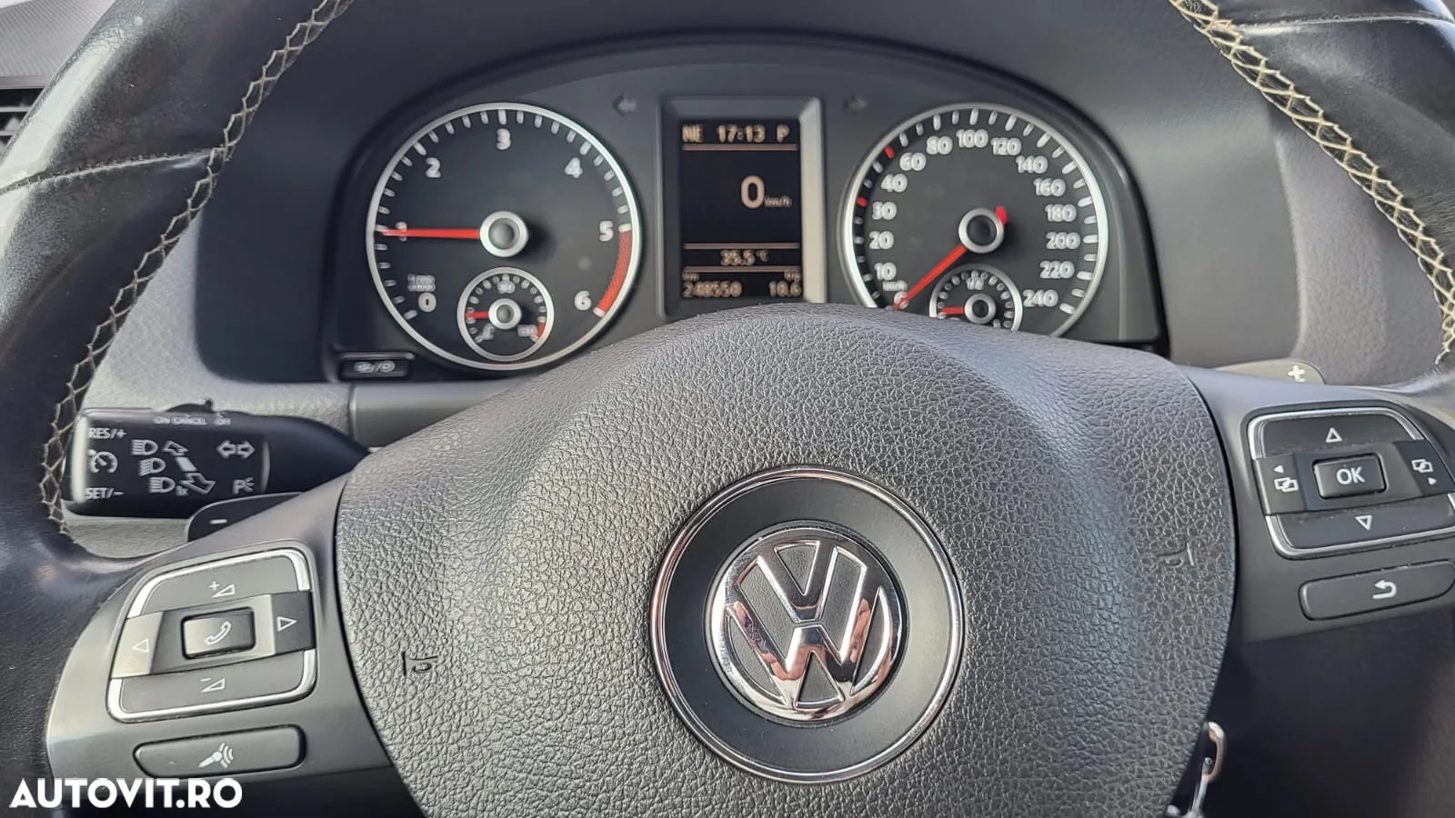Volkswagen Touran - 11