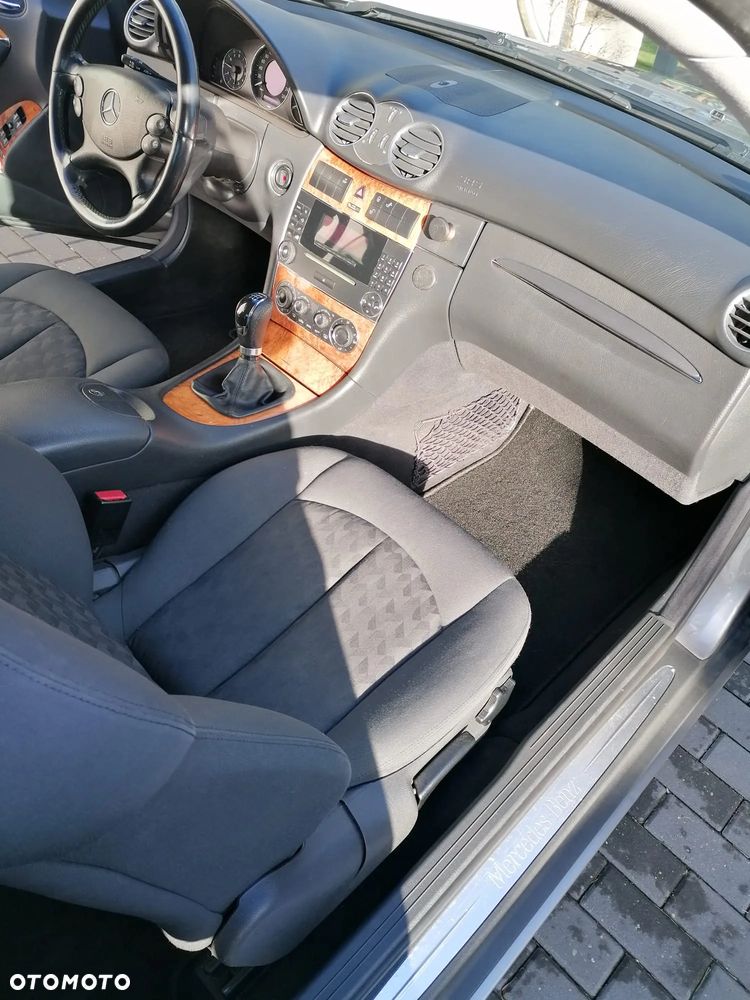 Mercedes-Benz CLK - 6