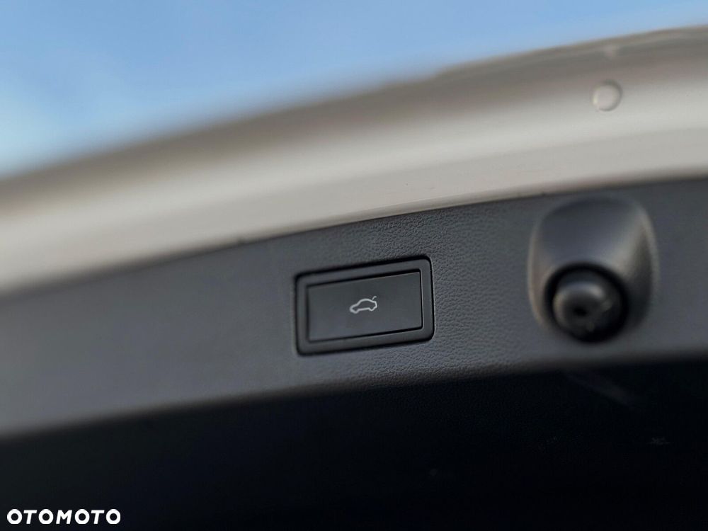 Volkswagen Arteon 2.0 TSI R-Line DSG - 24