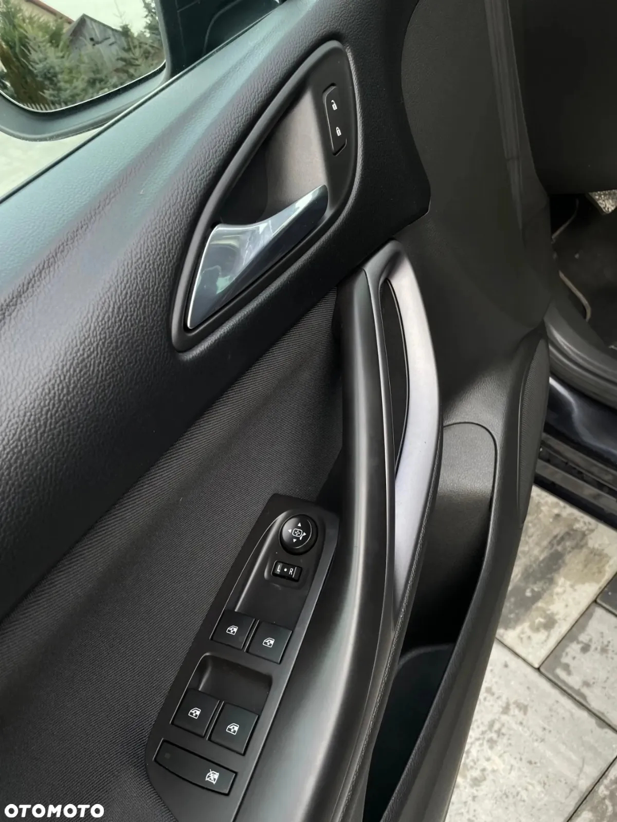 Opel Astra 1.4 Turbo 120 Jahre - 11