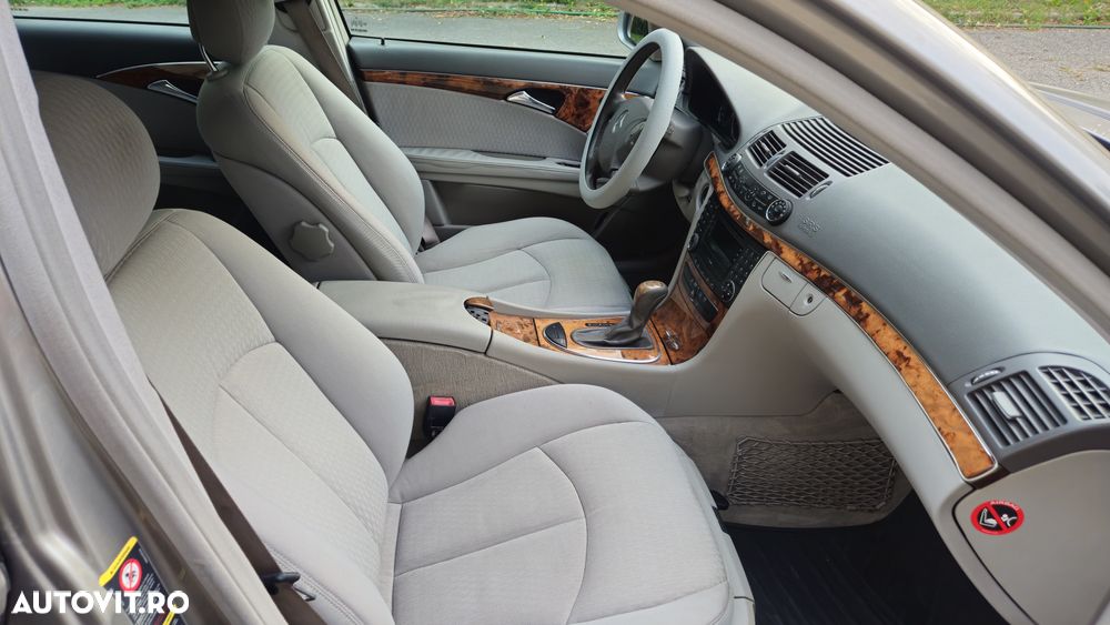 Mercedes-Benz E 200 KOMPRESSOR Automatik Elegance Sport Edition - 8