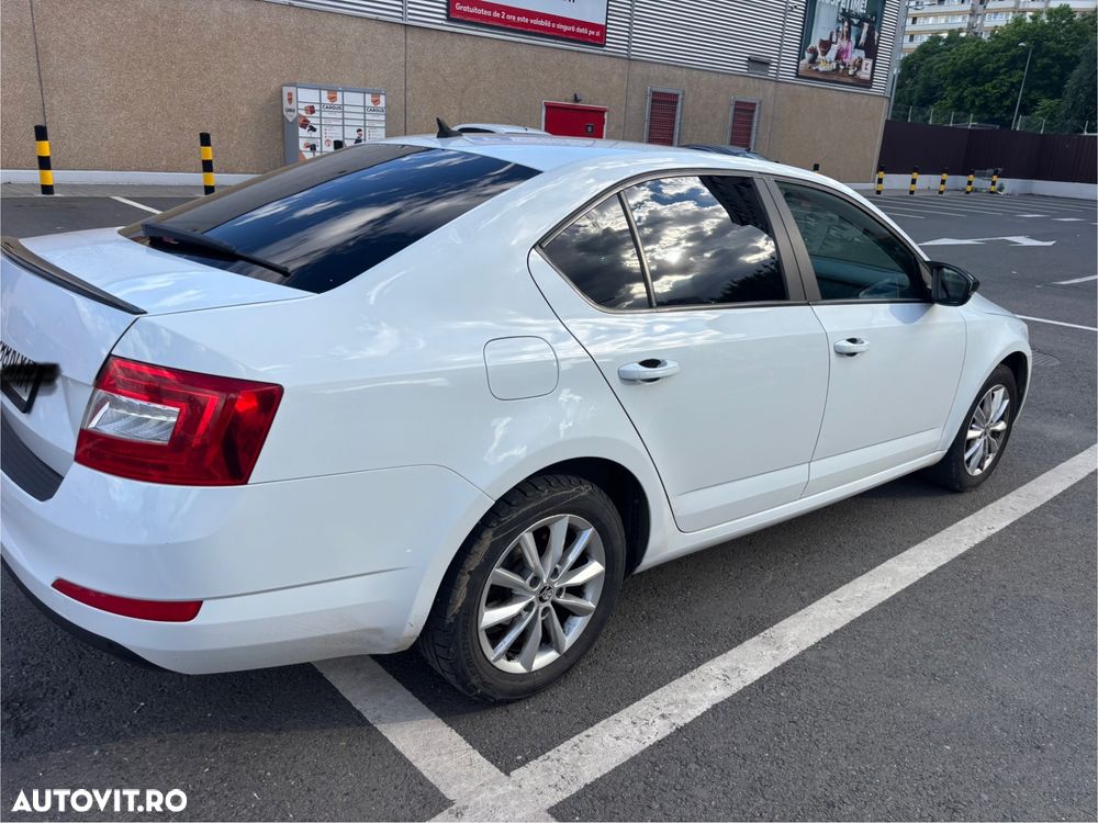 Skoda Octavia 1.6 TDI DSG Style - 7